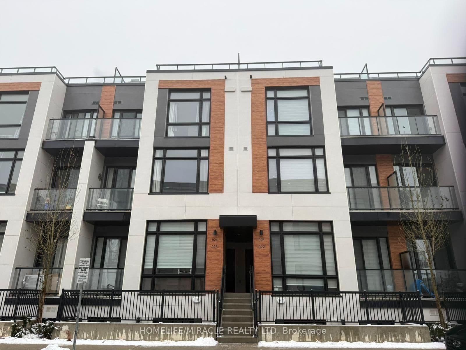 2 Steckley House Lane, Unit 924 - Image 1