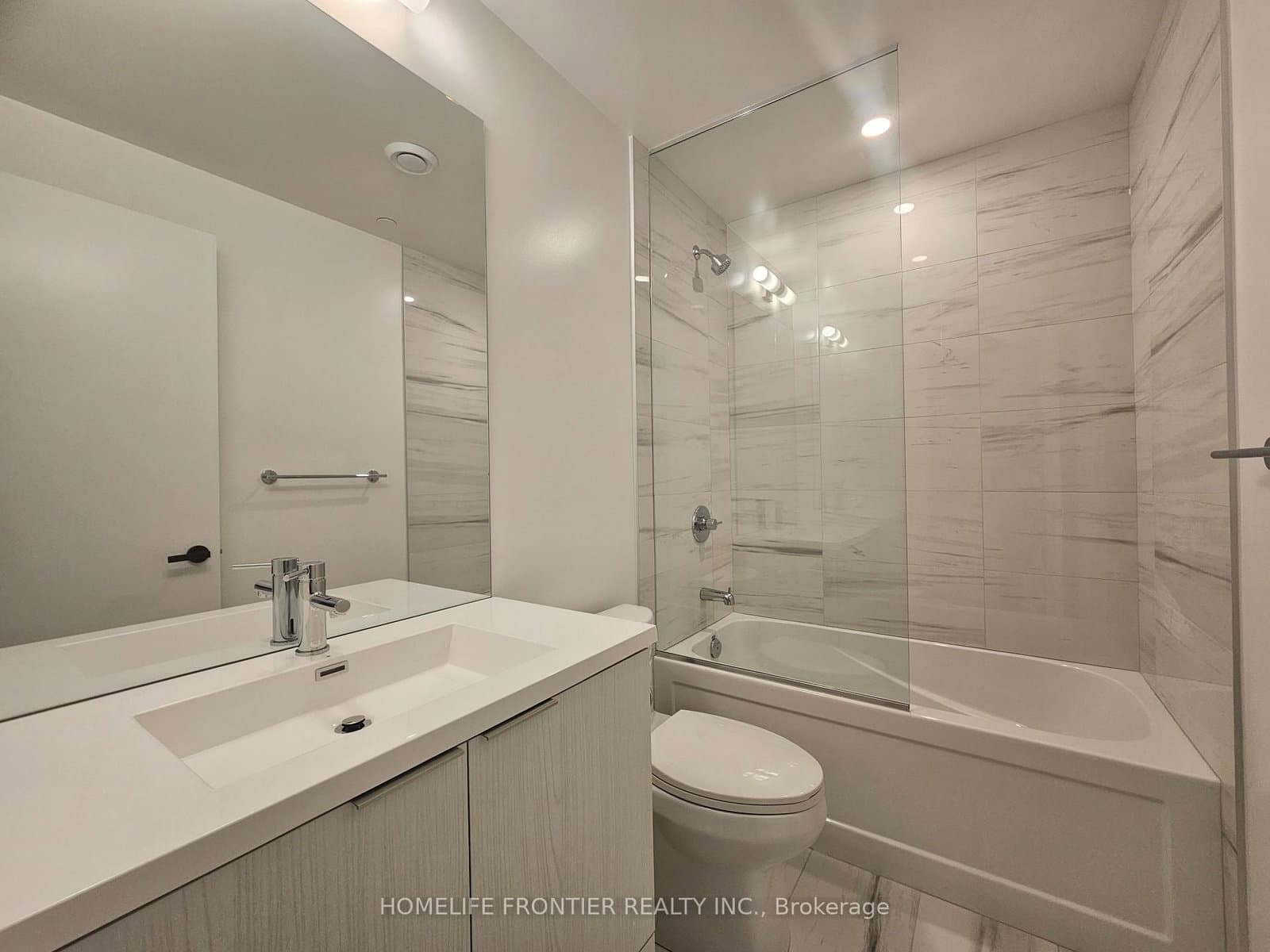 8 Interchange Way, Unit 902 thumbnail 7