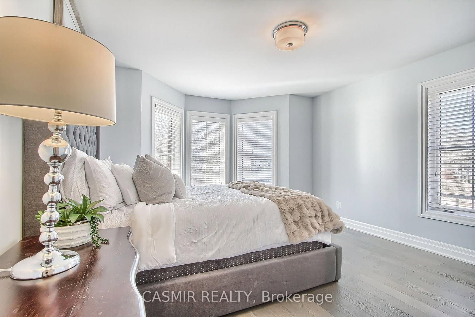 9873 Keele Street thumbnail 36