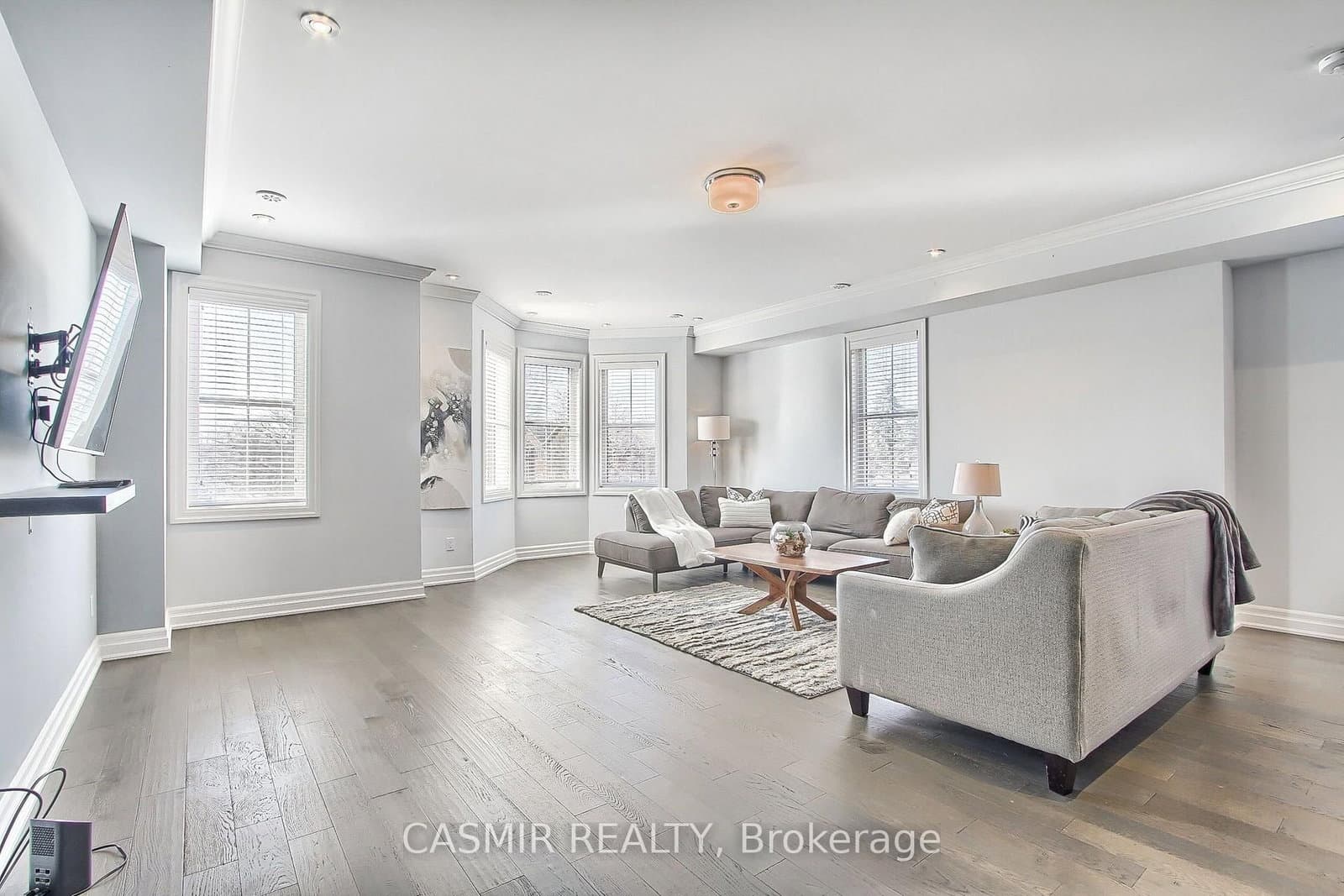 9873 Keele Street thumbnail 5