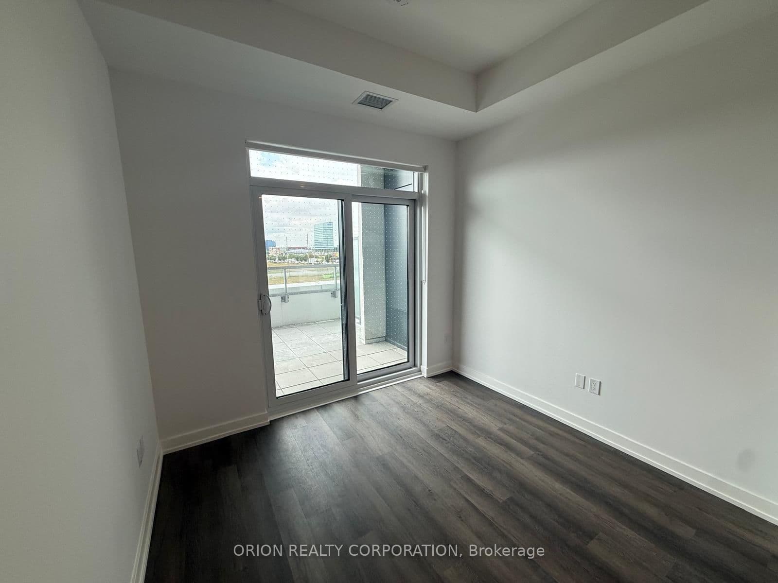 21 Meadowdale Road, Unit 305 thumbnail 5