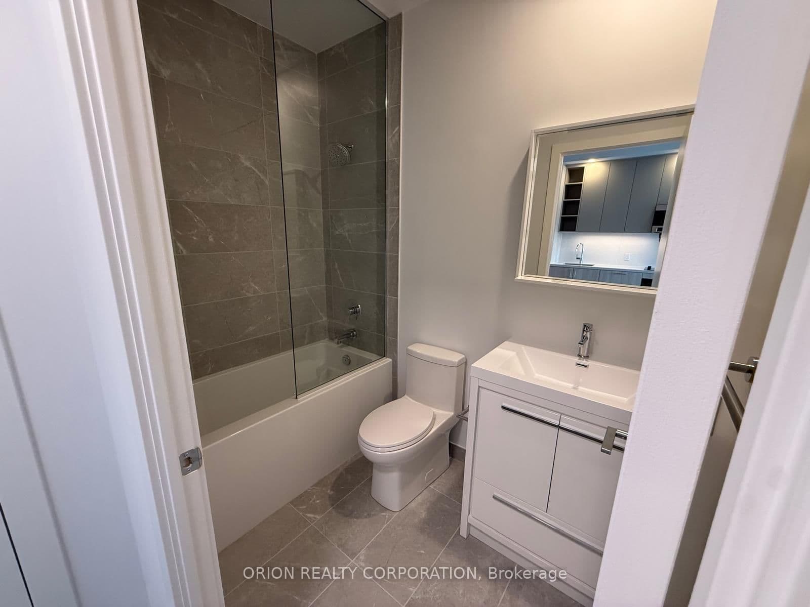 21 Meadowdale Road, Unit 305 thumbnail 8