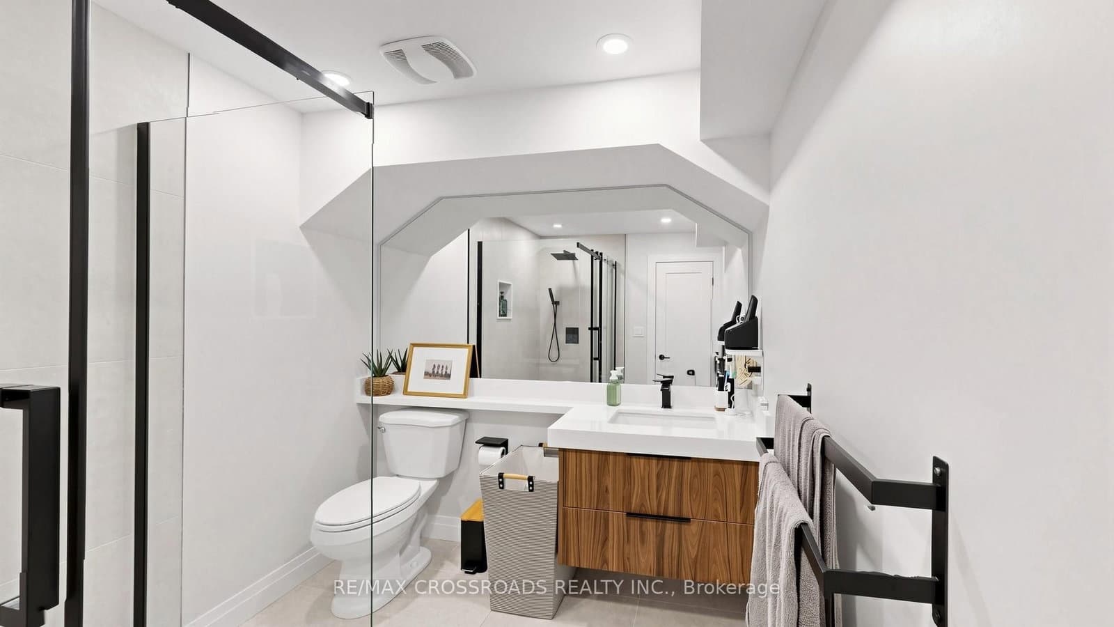 17 Sam Priestley Avenue thumbnail 41