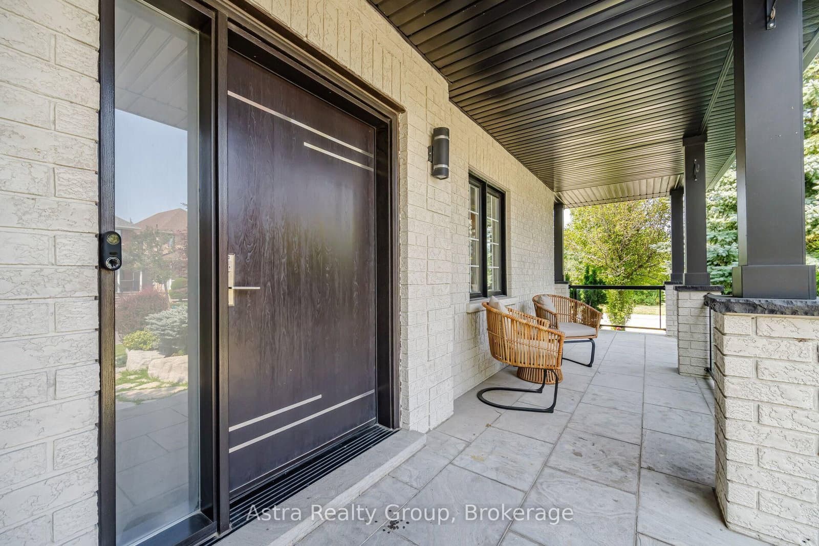 162 Corner Brook Crescent thumbnail 6