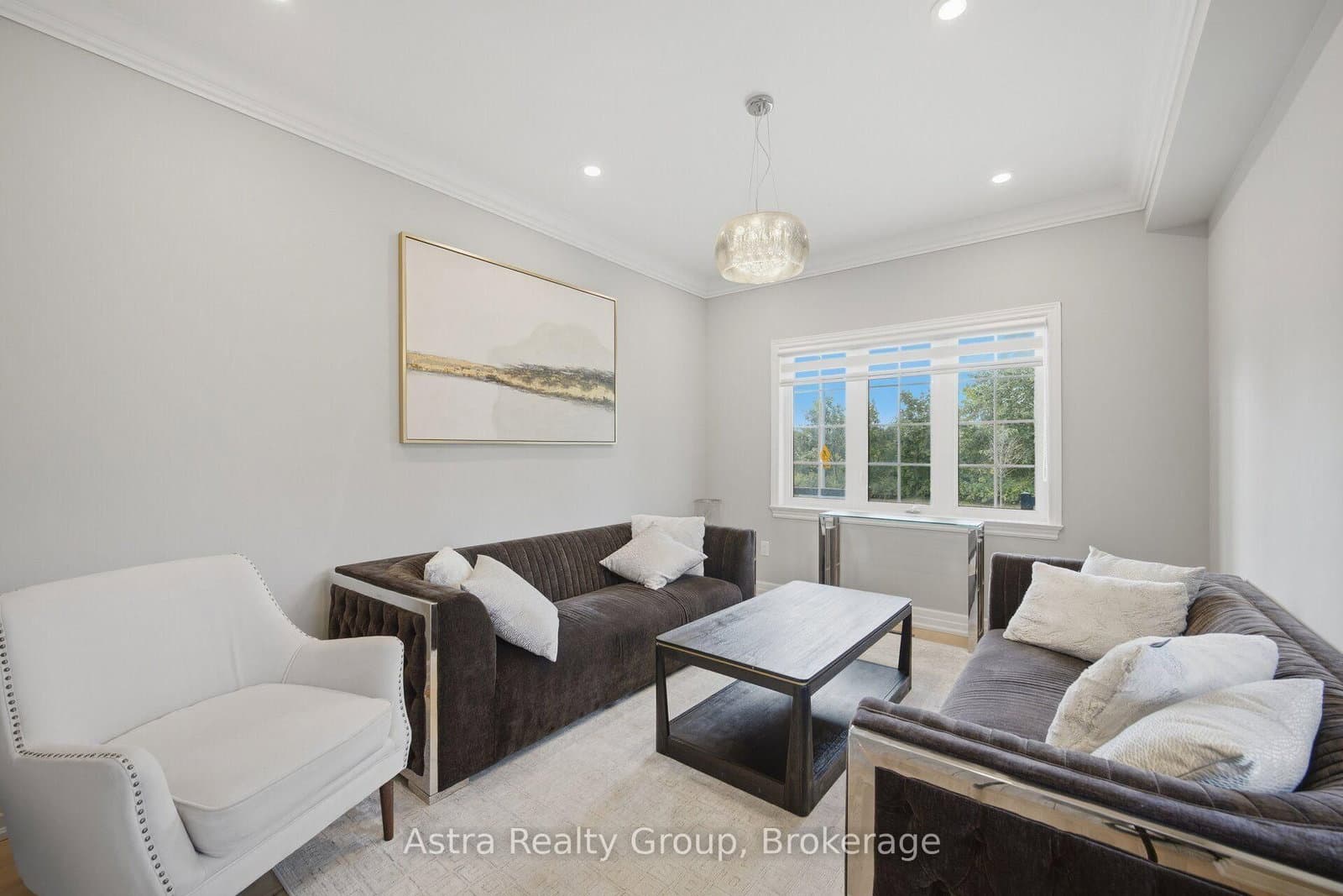 162 Corner Brook Crescent thumbnail 8