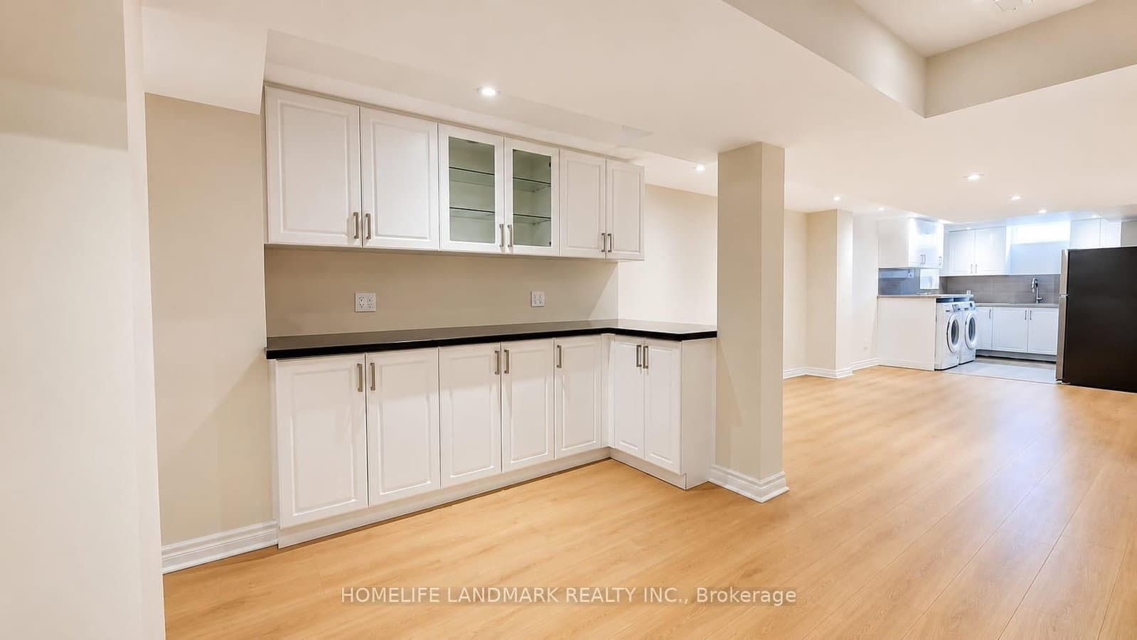 29 WOODRUFF Road thumbnail 4