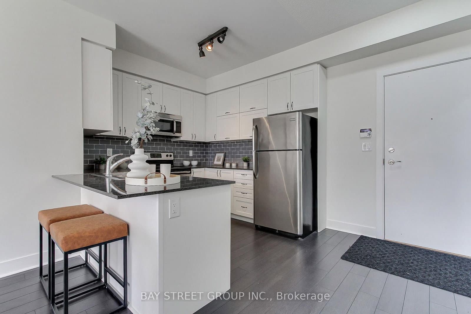 28 Prince Regent Street, Unit PH8 thumbnail 6