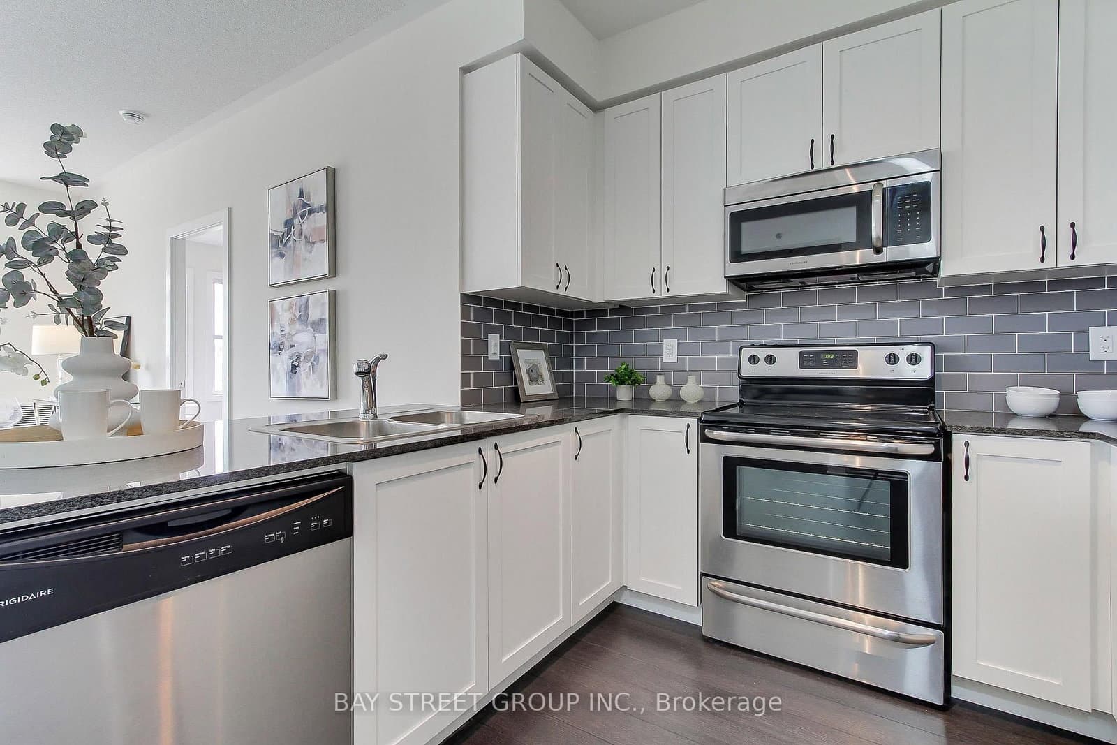 28 Prince Regent Street, Unit PH8 thumbnail 8
