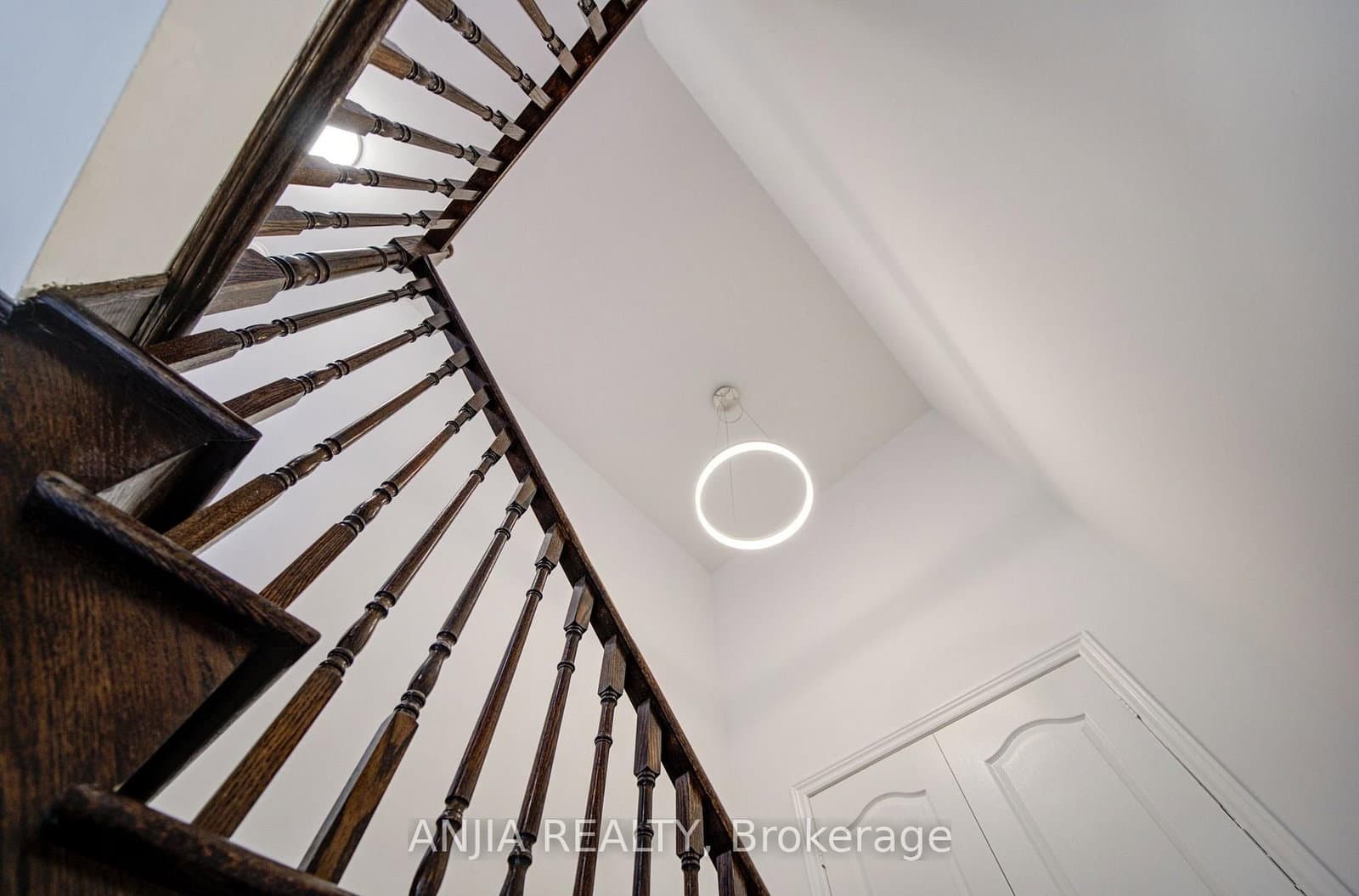 9 Mimosa Street thumbnail 24