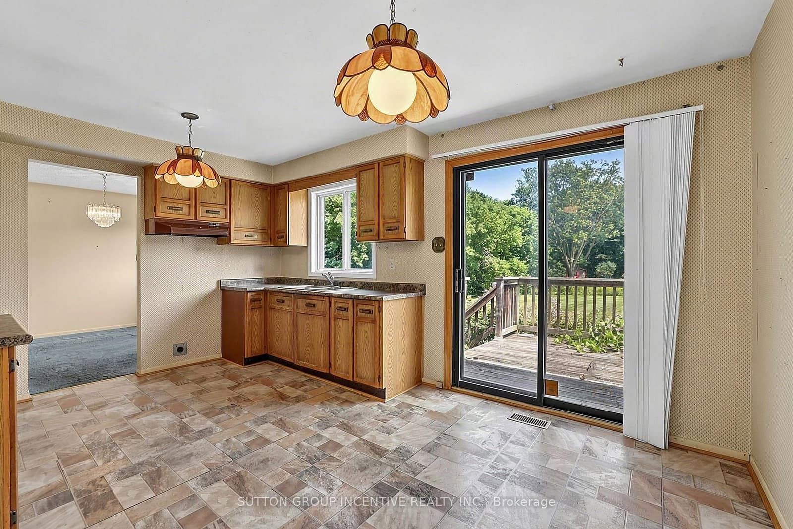37 Moore Park Drive thumbnail 10