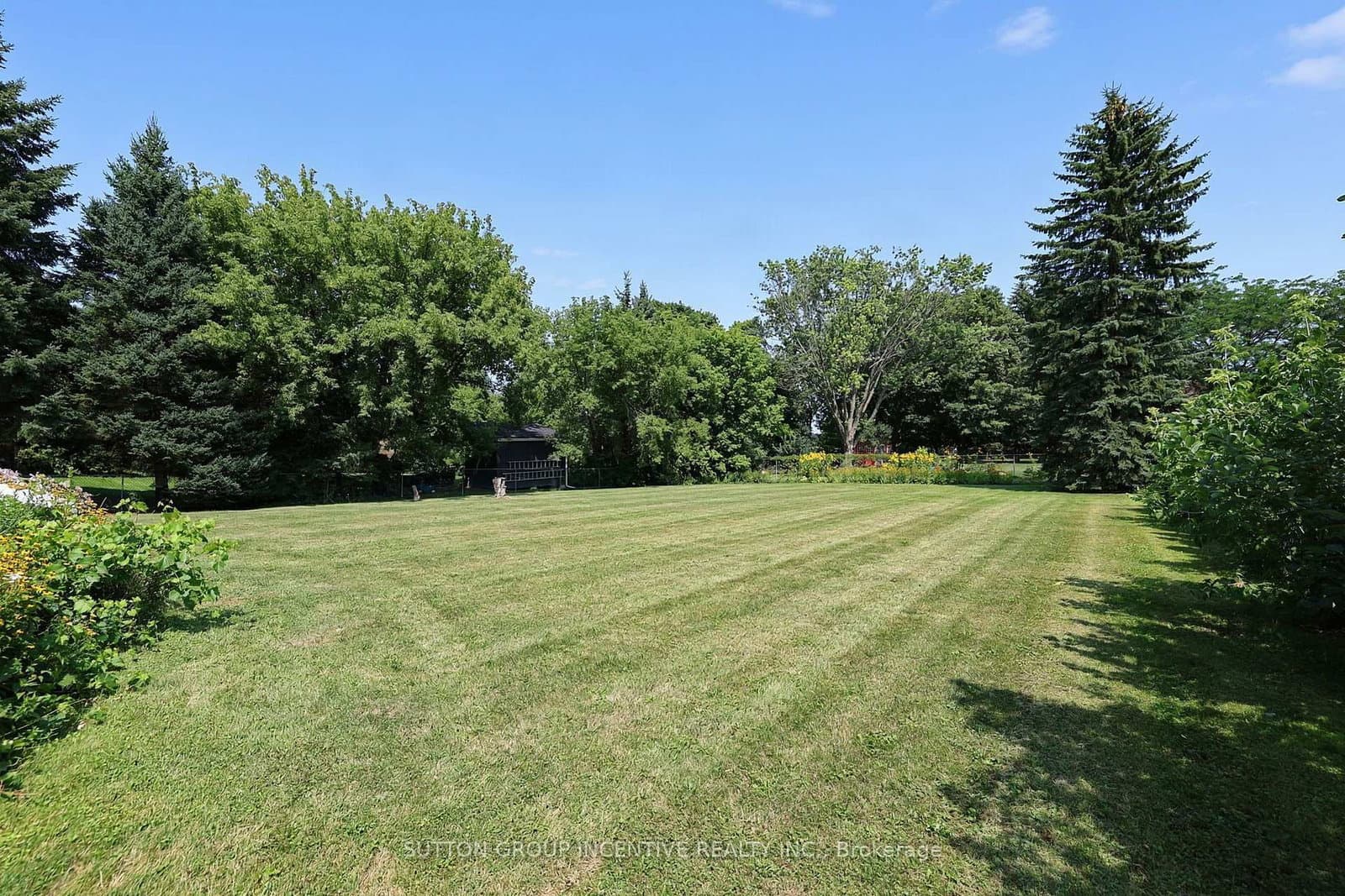 37 Moore Park Drive thumbnail 25