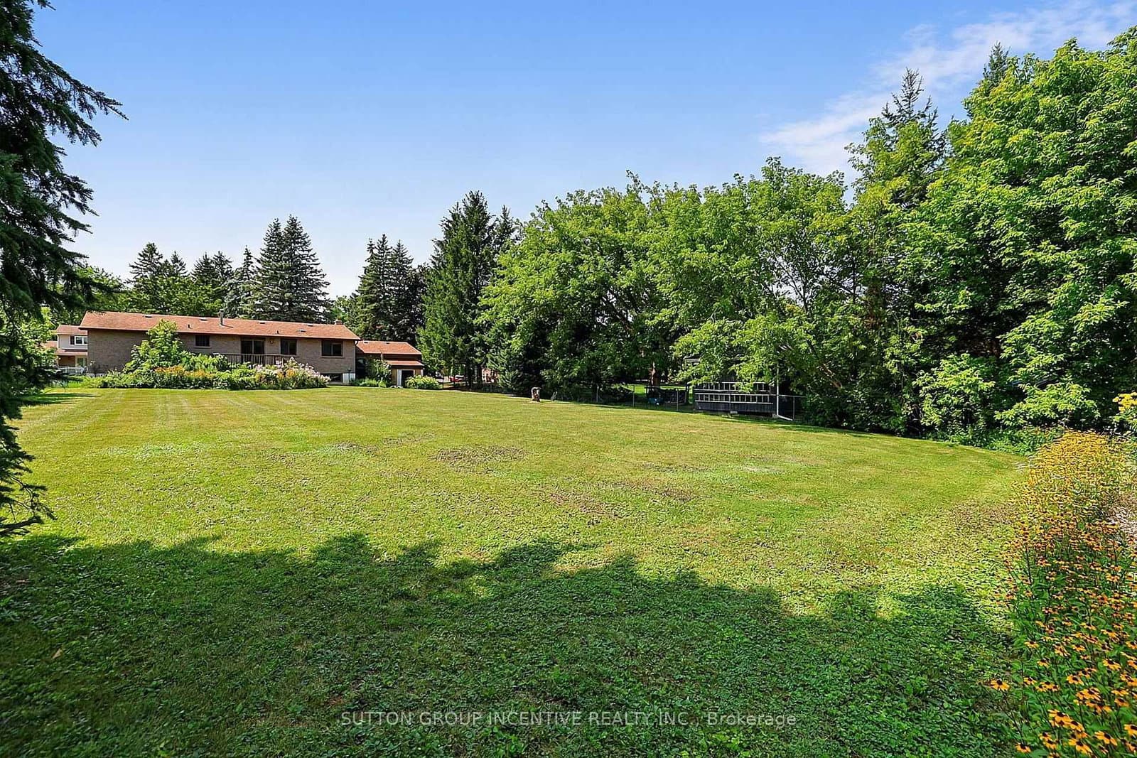 37 Moore Park Drive thumbnail 28