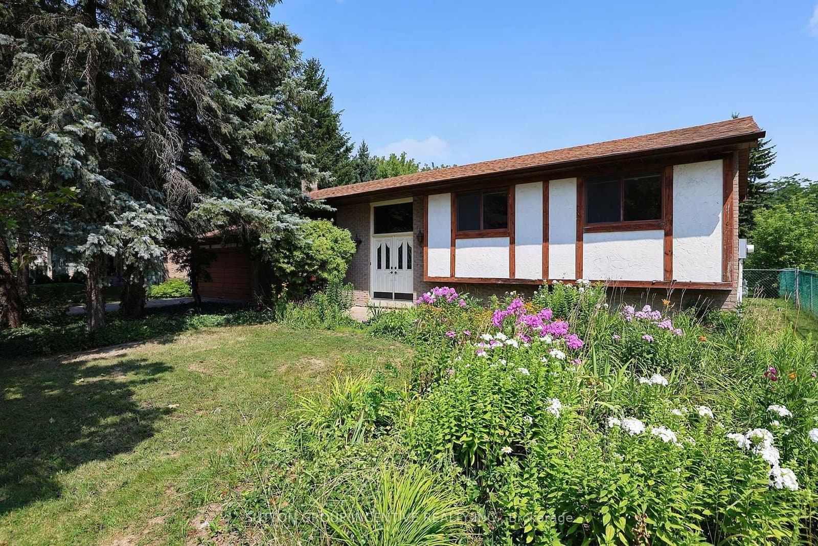 37 Moore Park Drive thumbnail 3
