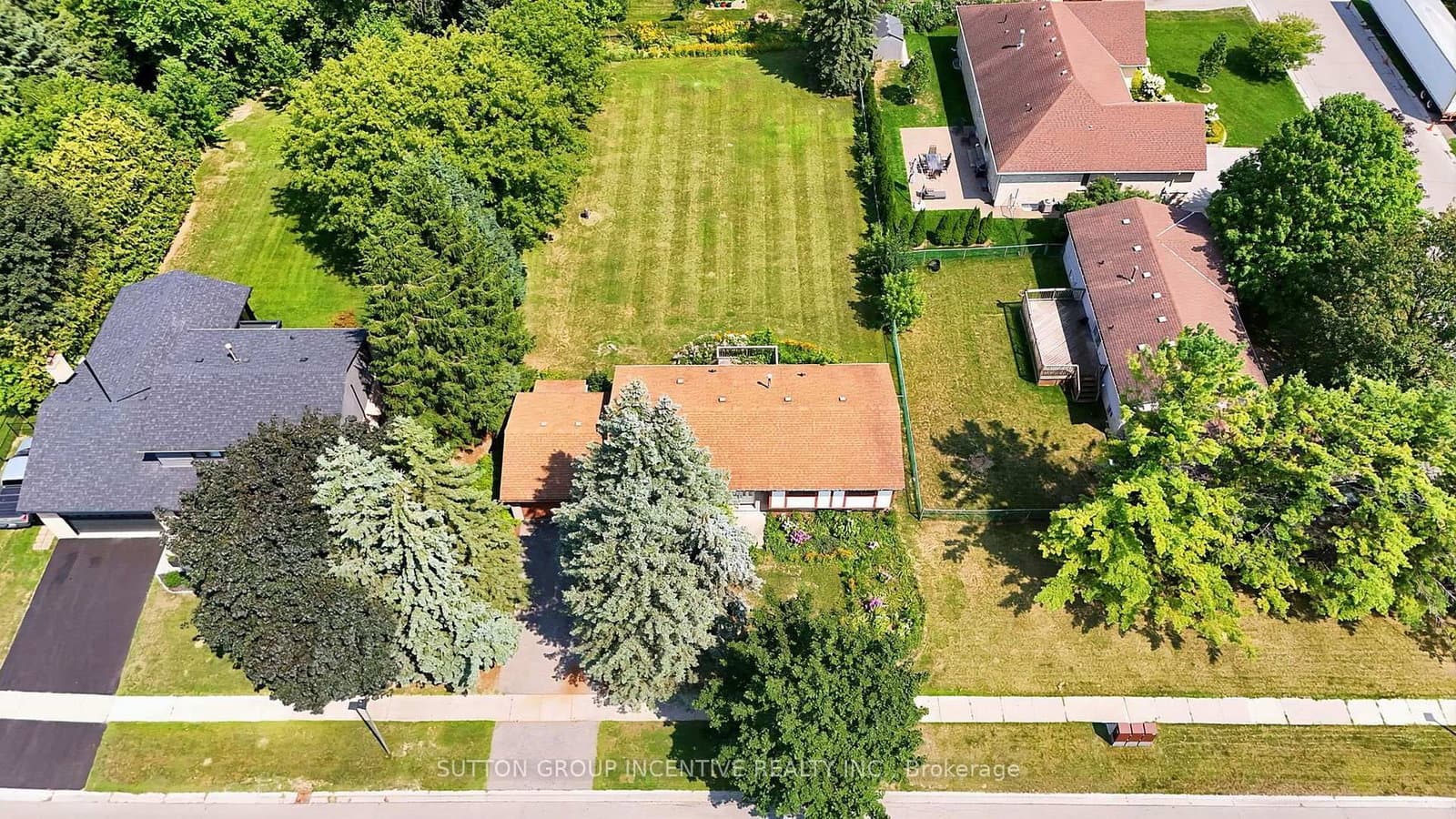 37 Moore Park Drive thumbnail 31