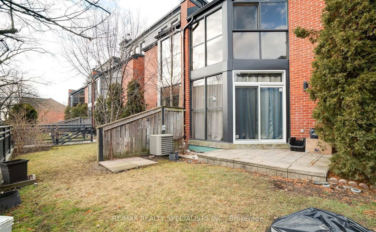 100 Arbors Lane, Unit TH5 thumbnail 35