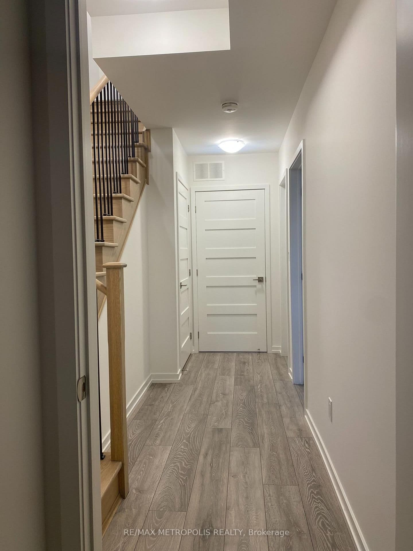 14 Lytham Green Circle, Unit 20 thumbnail 17