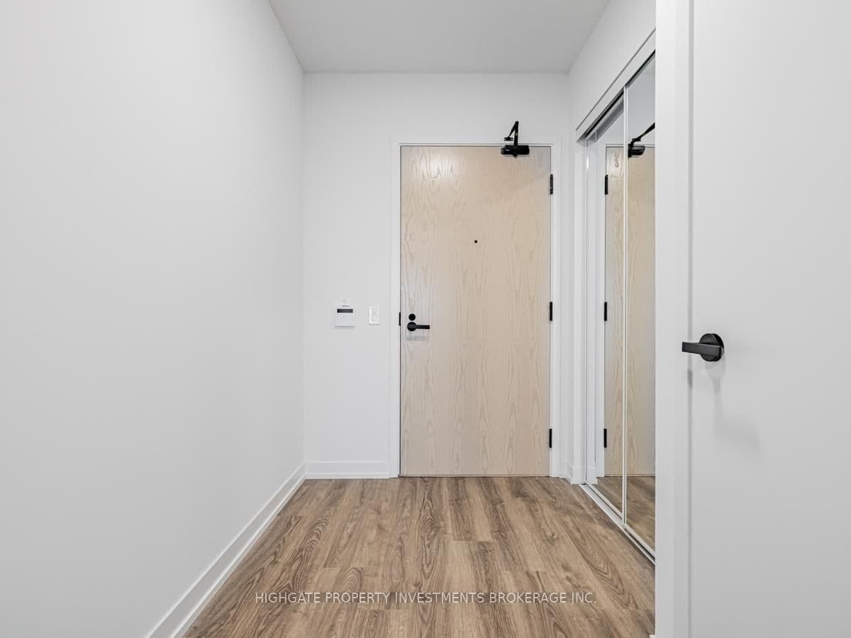 195 Commerce Street, Unit 2011 thumbnail 2