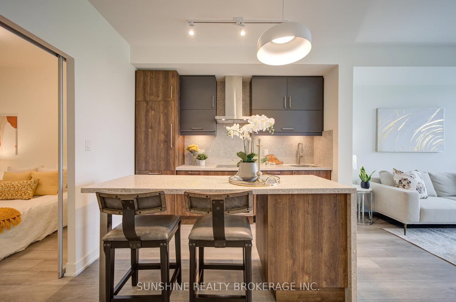 38 Simcoe Promenade, Unit 311 thumbnail 16
