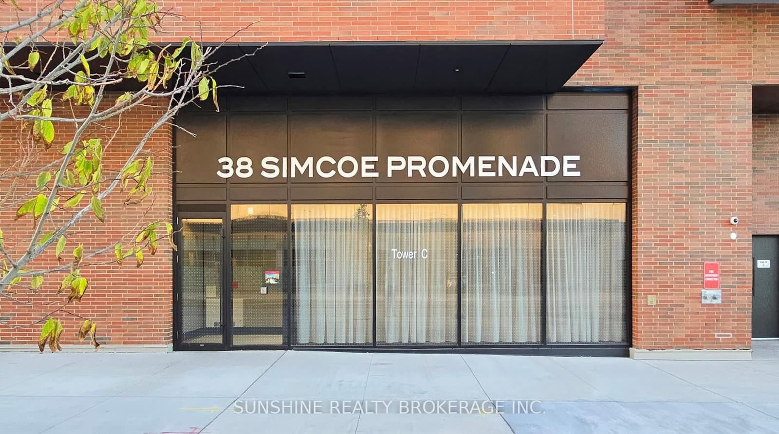 38 Simcoe Promenade, Unit 311 thumbnail 3