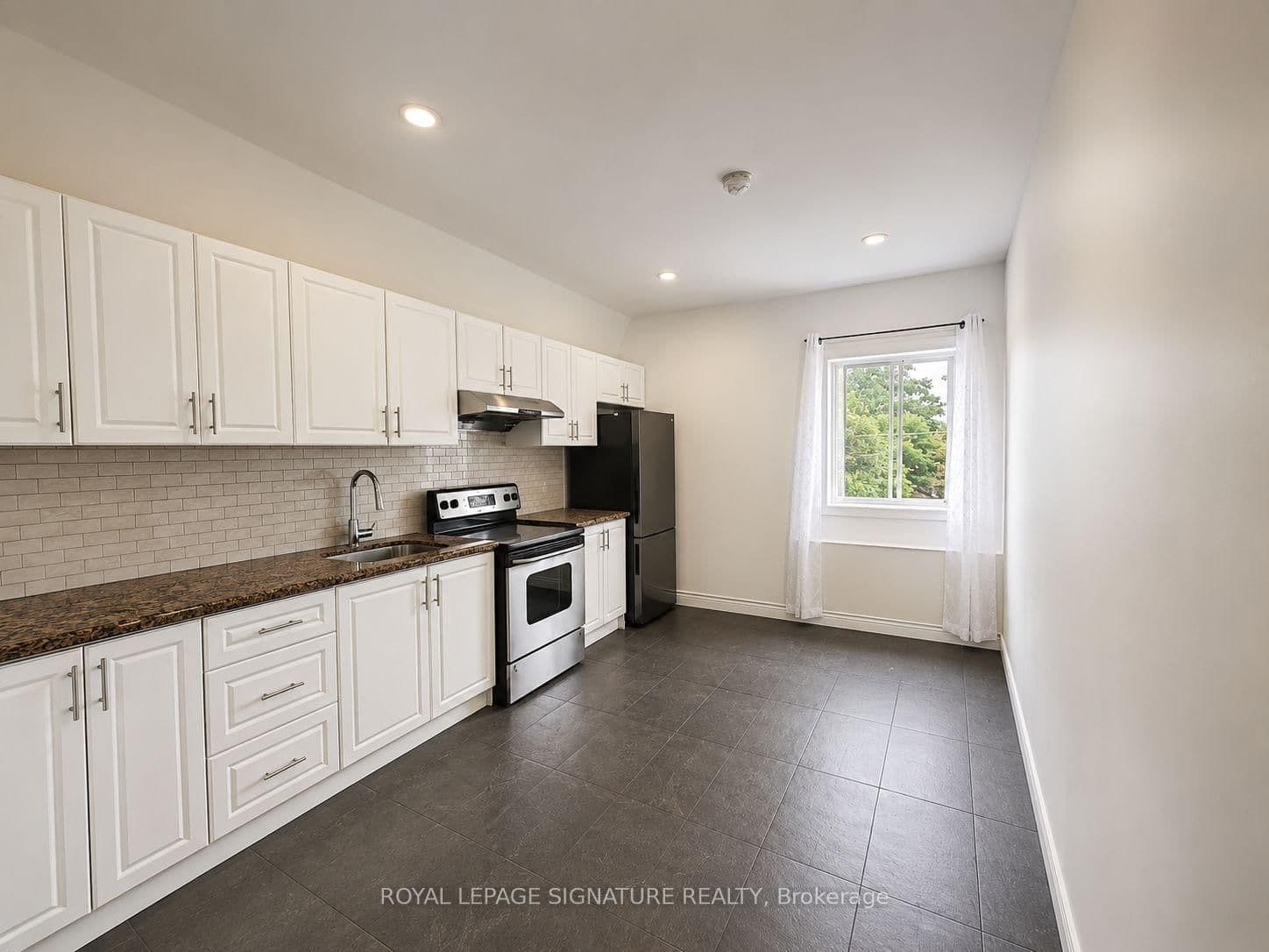 15 Barrie Street, Unit Upper 1 thumbnail 4