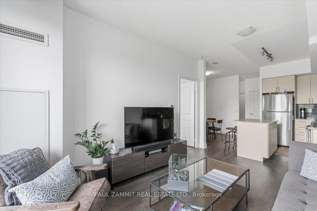 7890 Bathurst Street, Unit 203 thumbnail 11