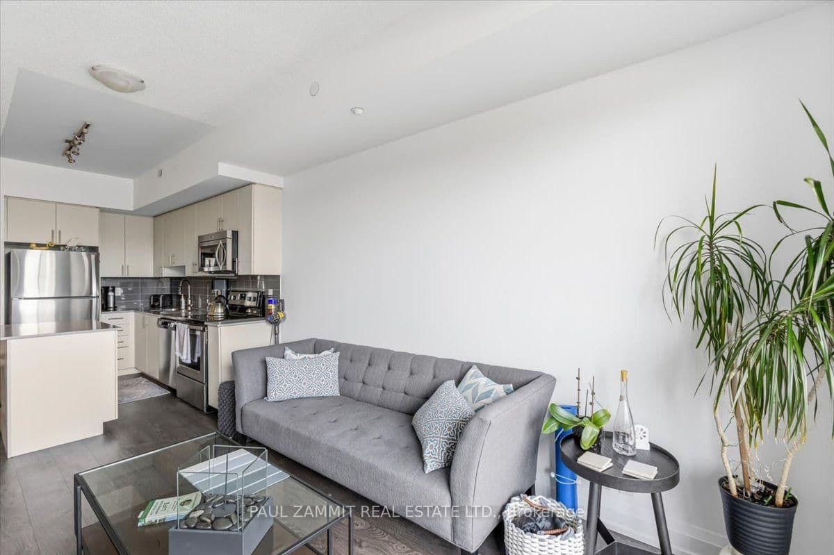 7890 Bathurst Street, Unit 203 thumbnail 13