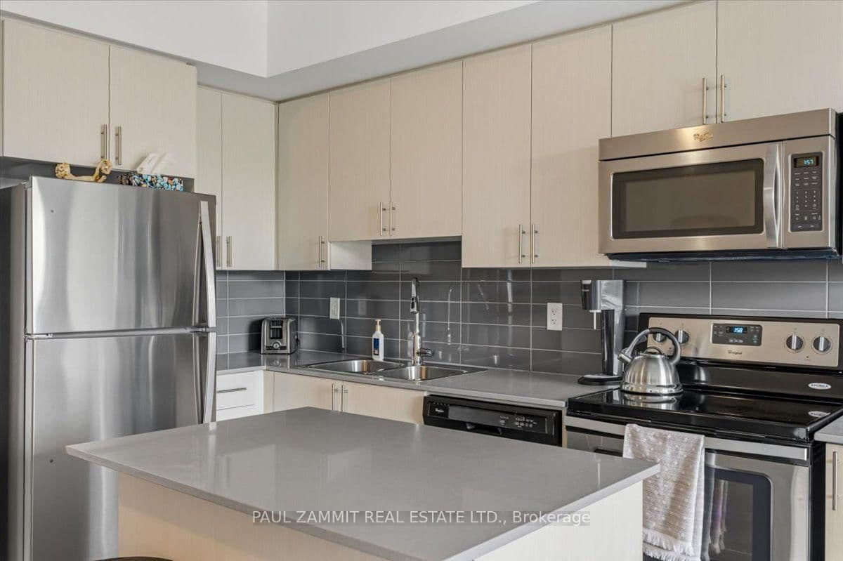 7890 Bathurst Street, Unit 203 thumbnail 6