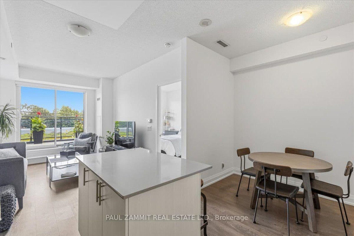 7890 Bathurst Street, Unit 203 thumbnail 8