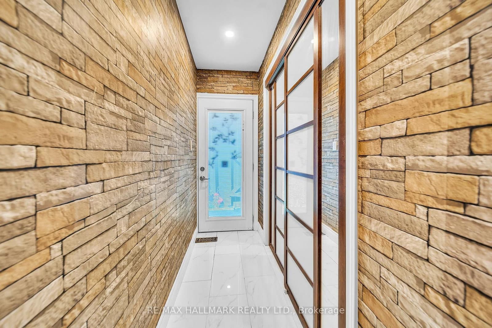 268 Pasadena Drive thumbnail 19