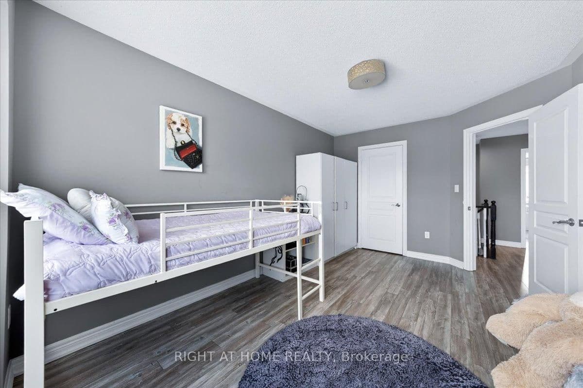 25 Longwood Avenue thumbnail 17