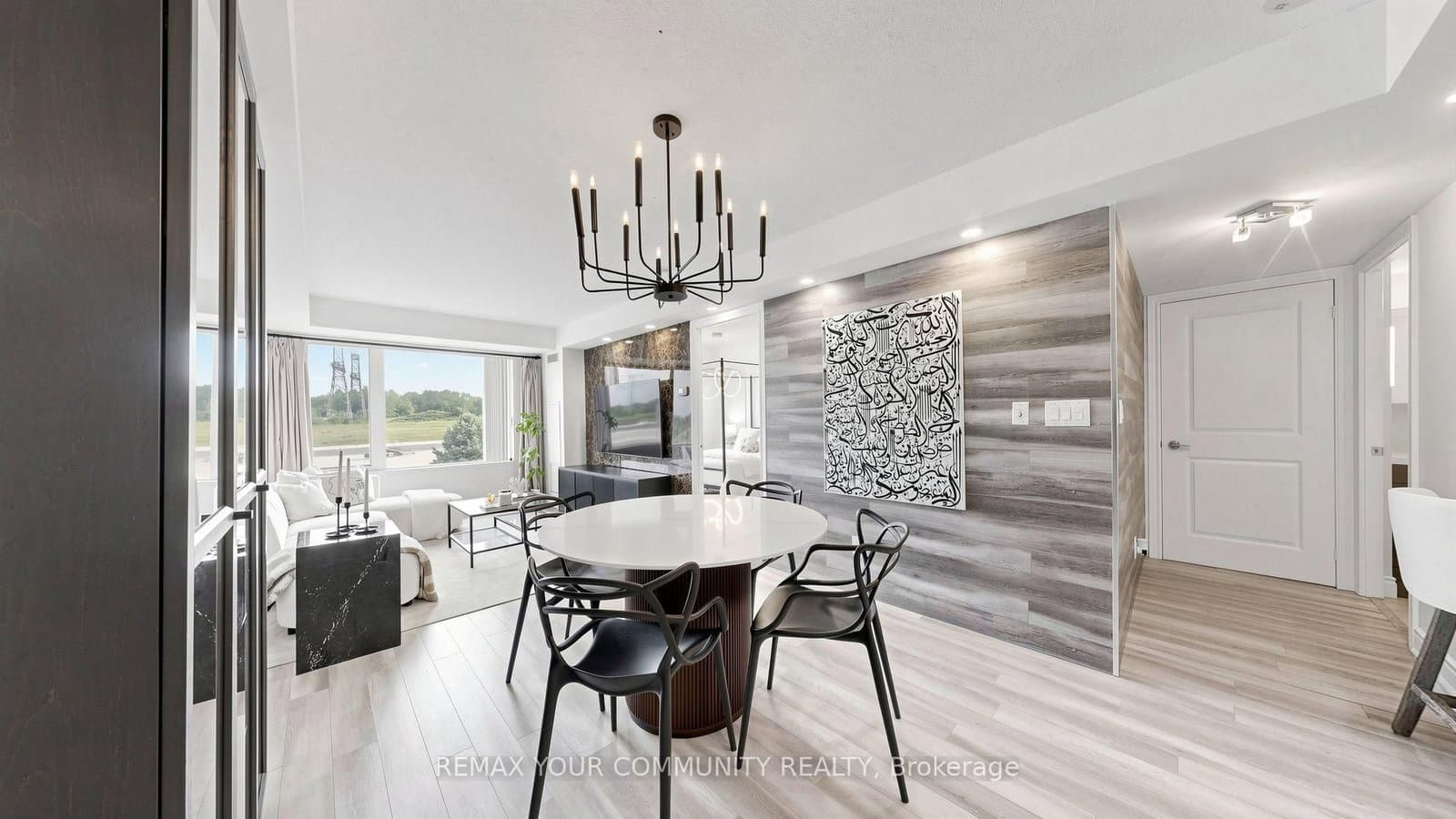 273 South Park Road, Unit 215 thumbnail 12