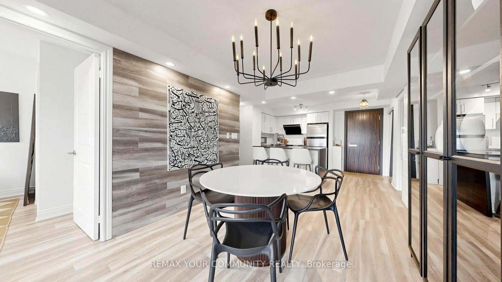 273 South Park Road, Unit 215 thumbnail 14