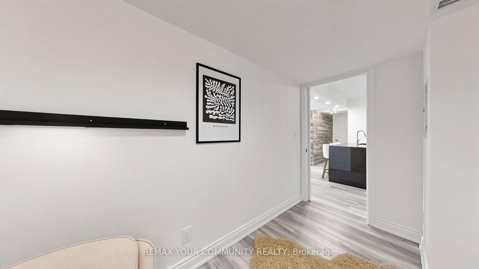 273 South Park Road, Unit 215 thumbnail 30