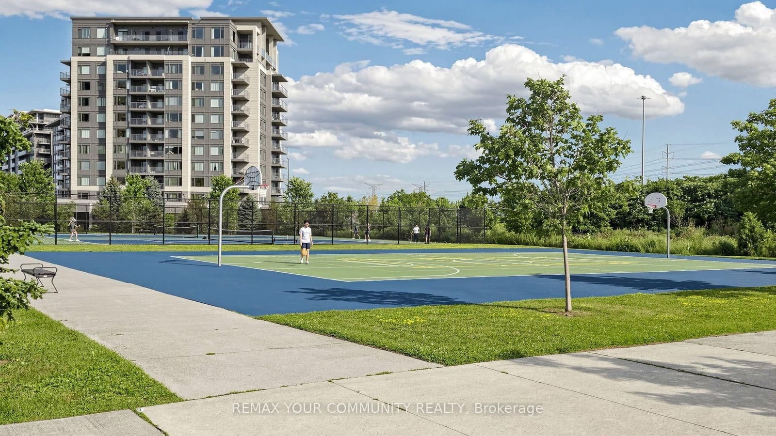 273 South Park Road, Unit 215 thumbnail 43