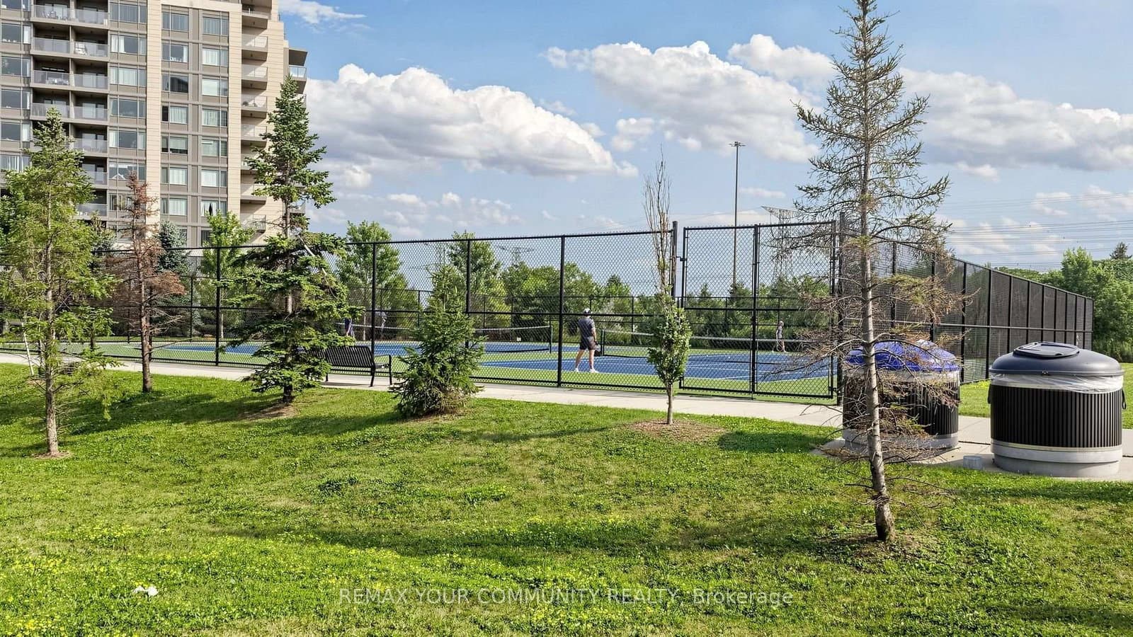 273 South Park Road, Unit 215 thumbnail 48