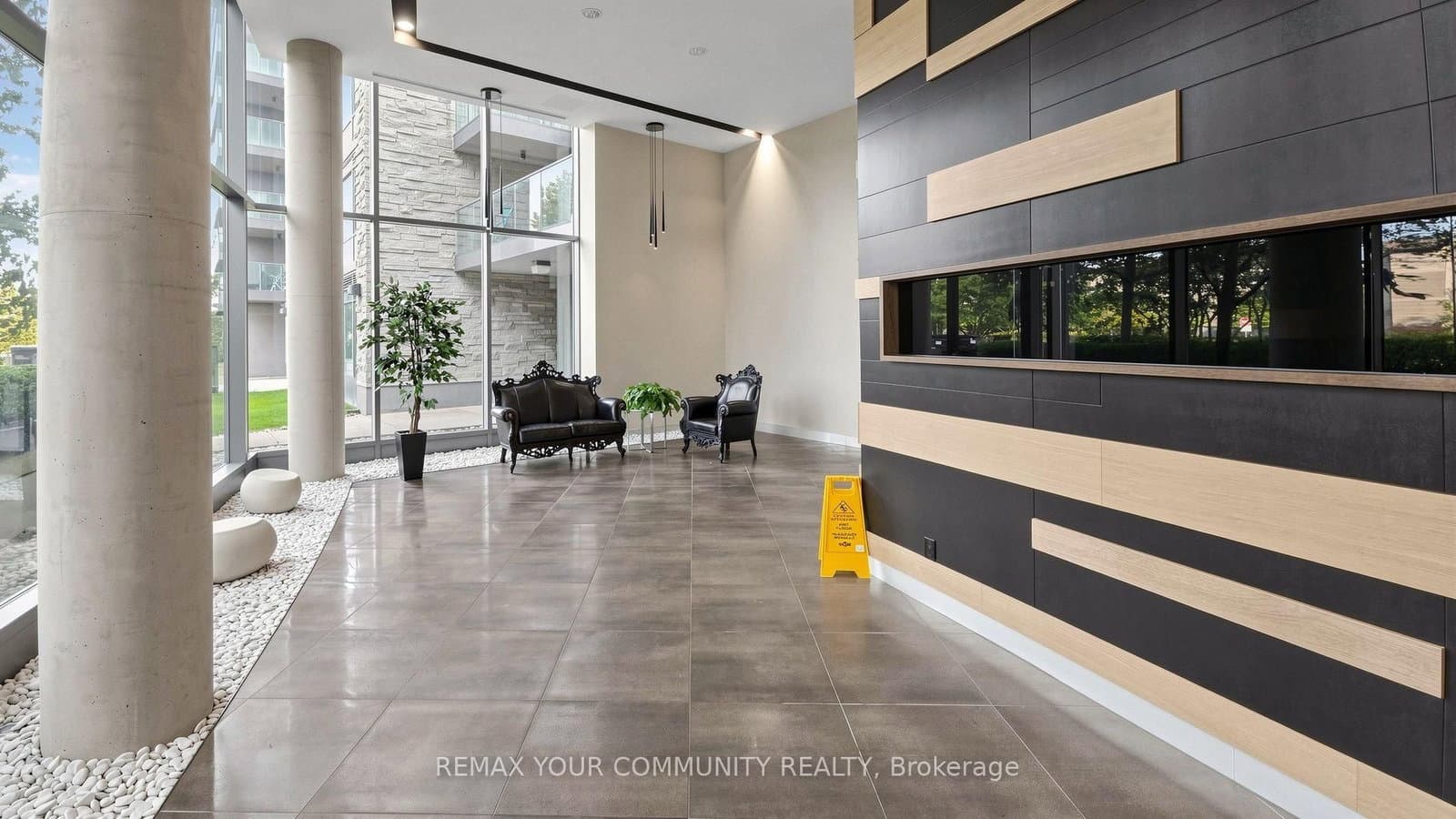 273 South Park Road, Unit 215 thumbnail 7