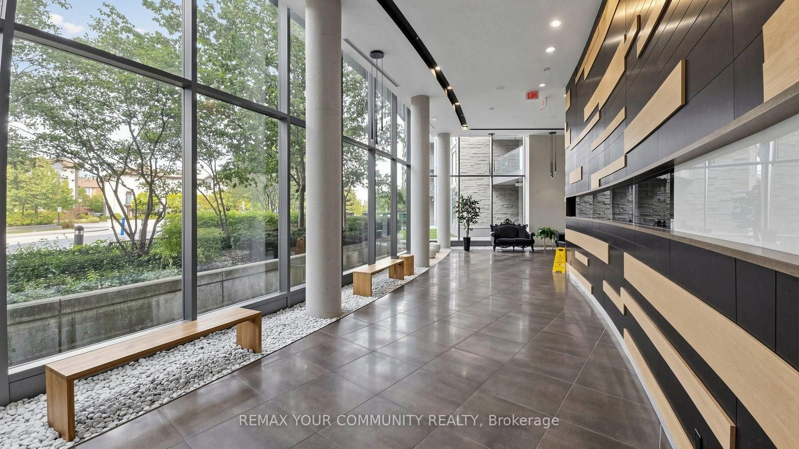 273 South Park Road, Unit 215 thumbnail 8