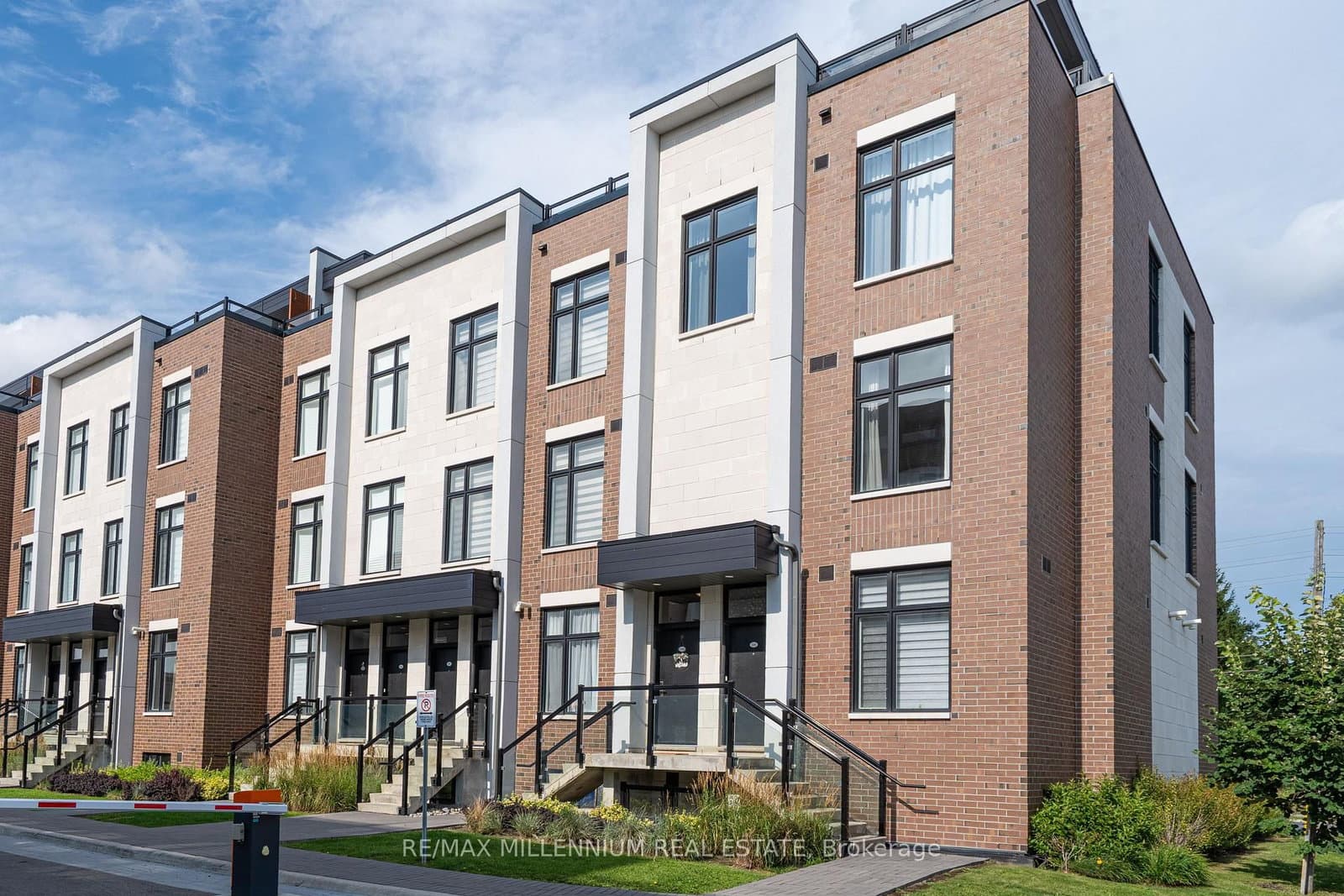 9560 Islington Avenue, Unit U208 thumbnail 2