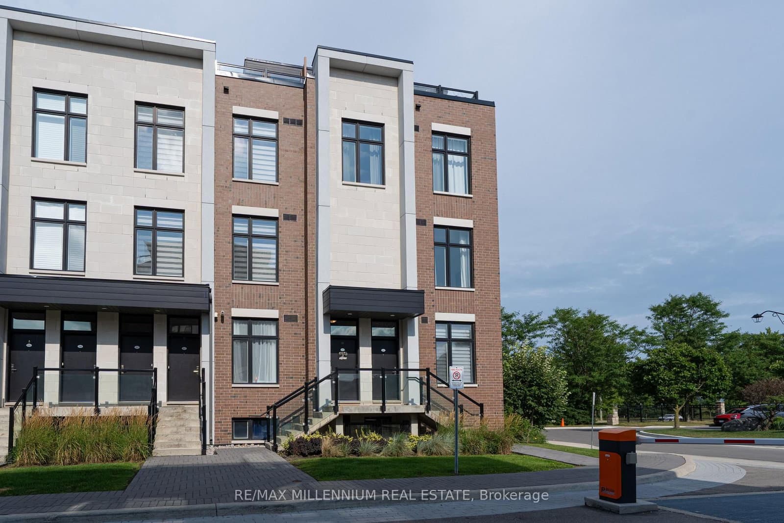 9560 Islington Avenue, Unit U208 thumbnail 3