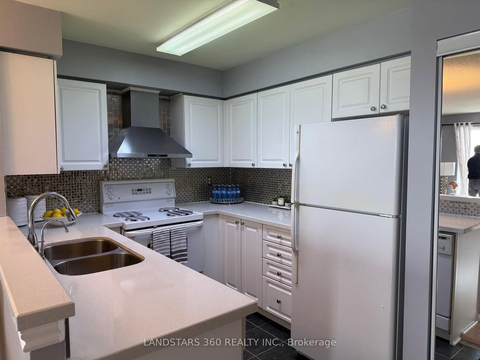 39 Oneida Crescent, Unit 906 thumbnail 12