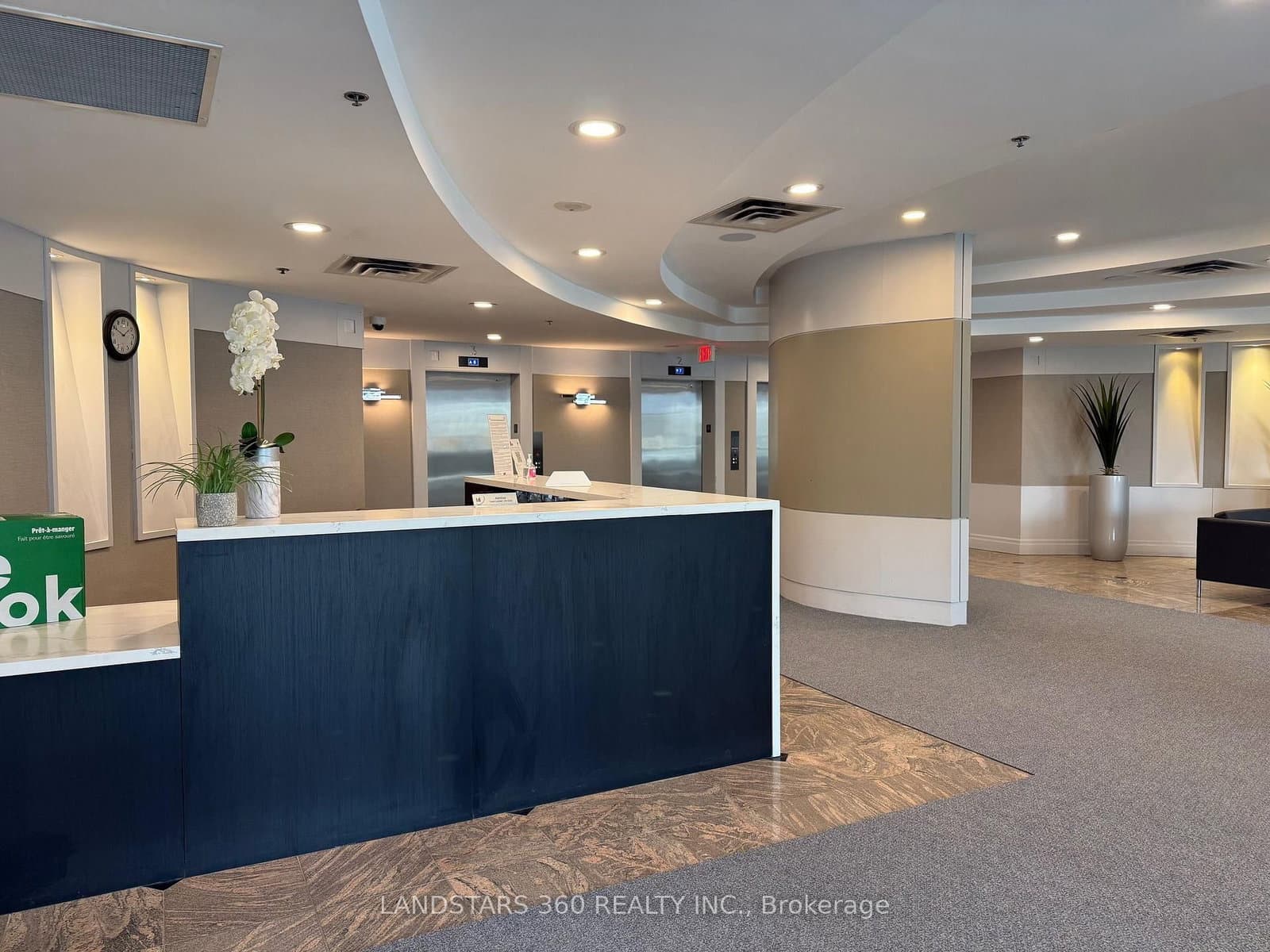 39 Oneida Crescent, Unit 906 thumbnail 2