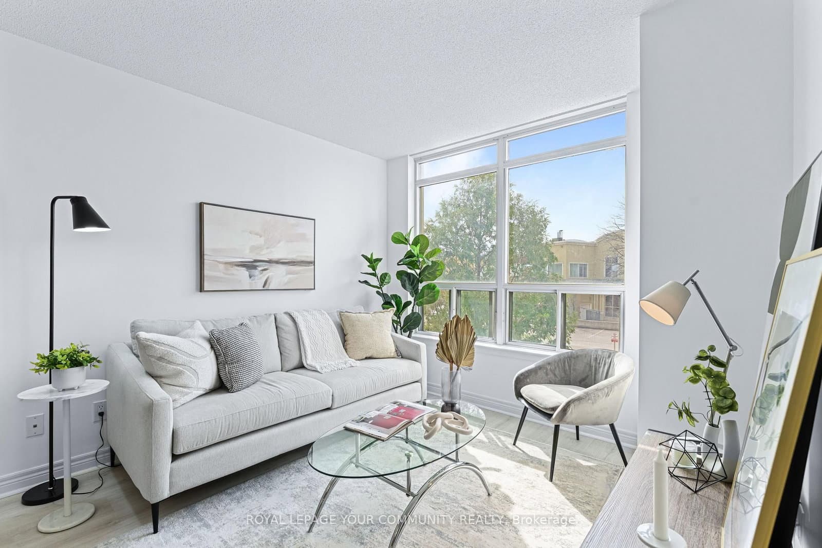 50 Disera Drive, Unit 215 thumbnail 5