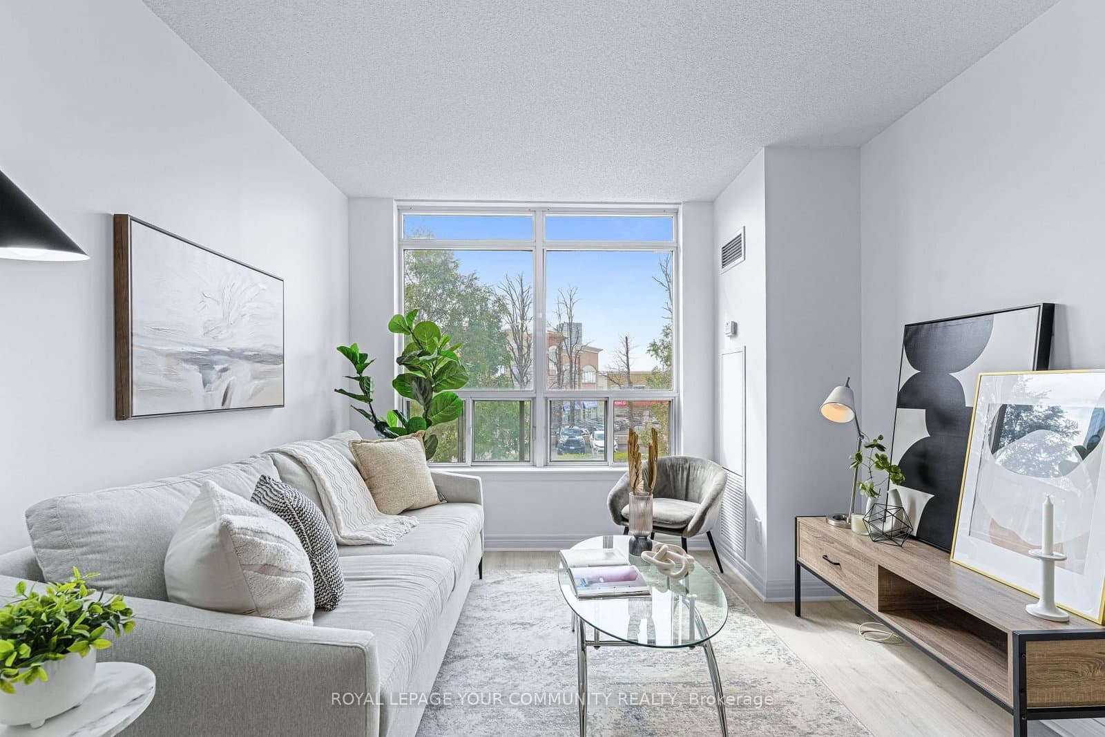 50 Disera Drive, Unit 215 thumbnail 6