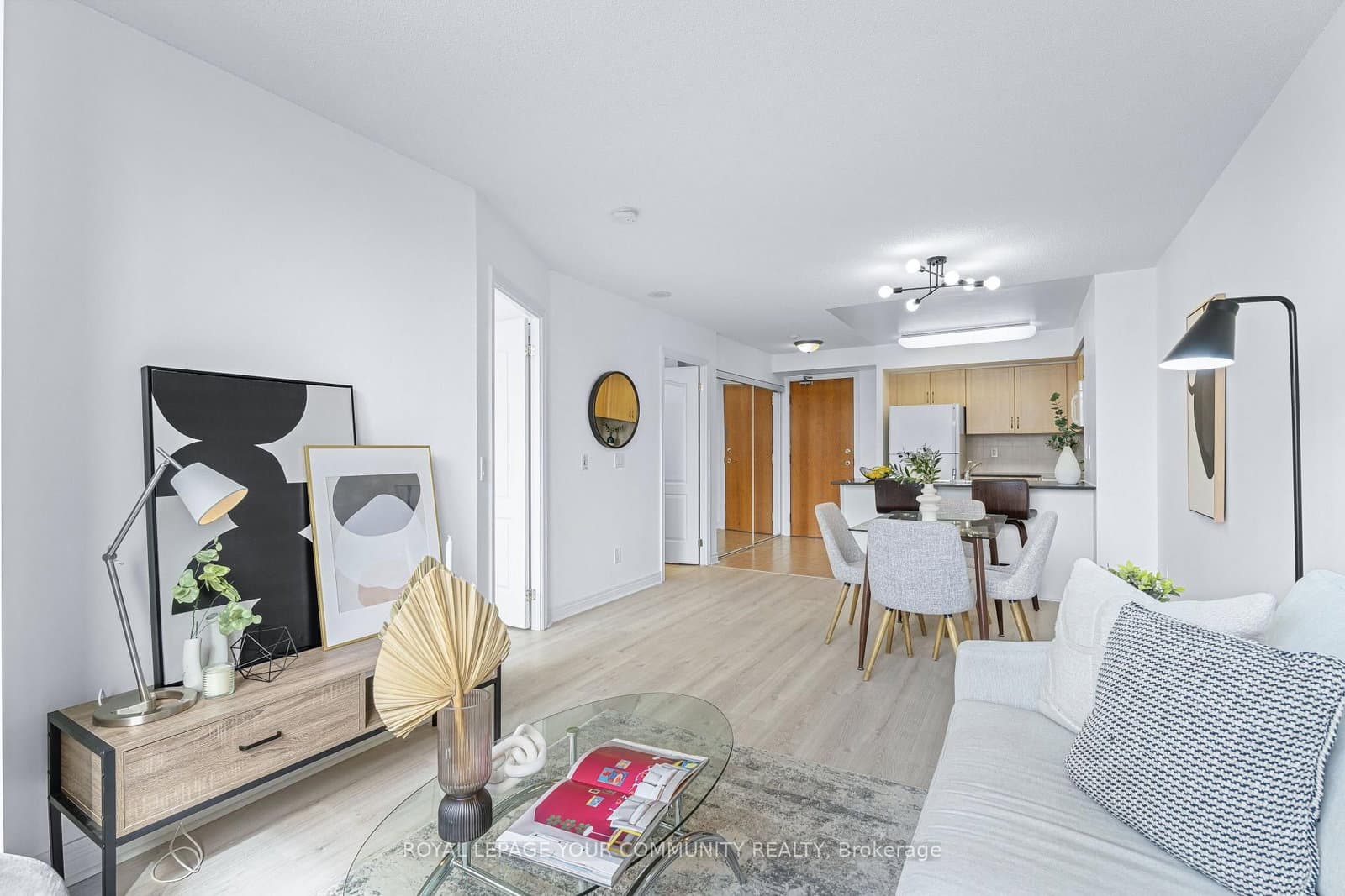 50 Disera Drive, Unit 215 thumbnail 7