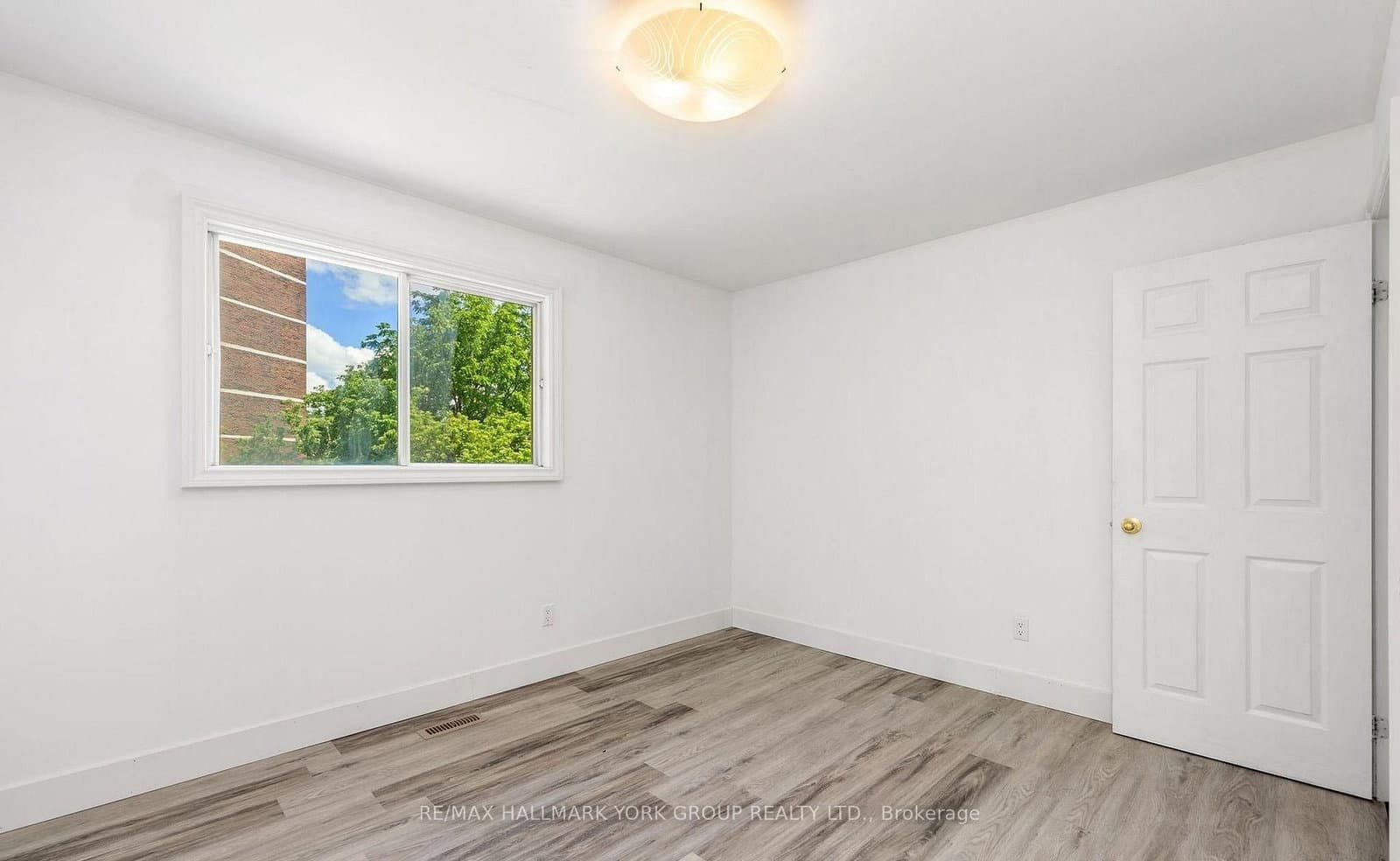 79 Maplegrove Avenue thumbnail 15