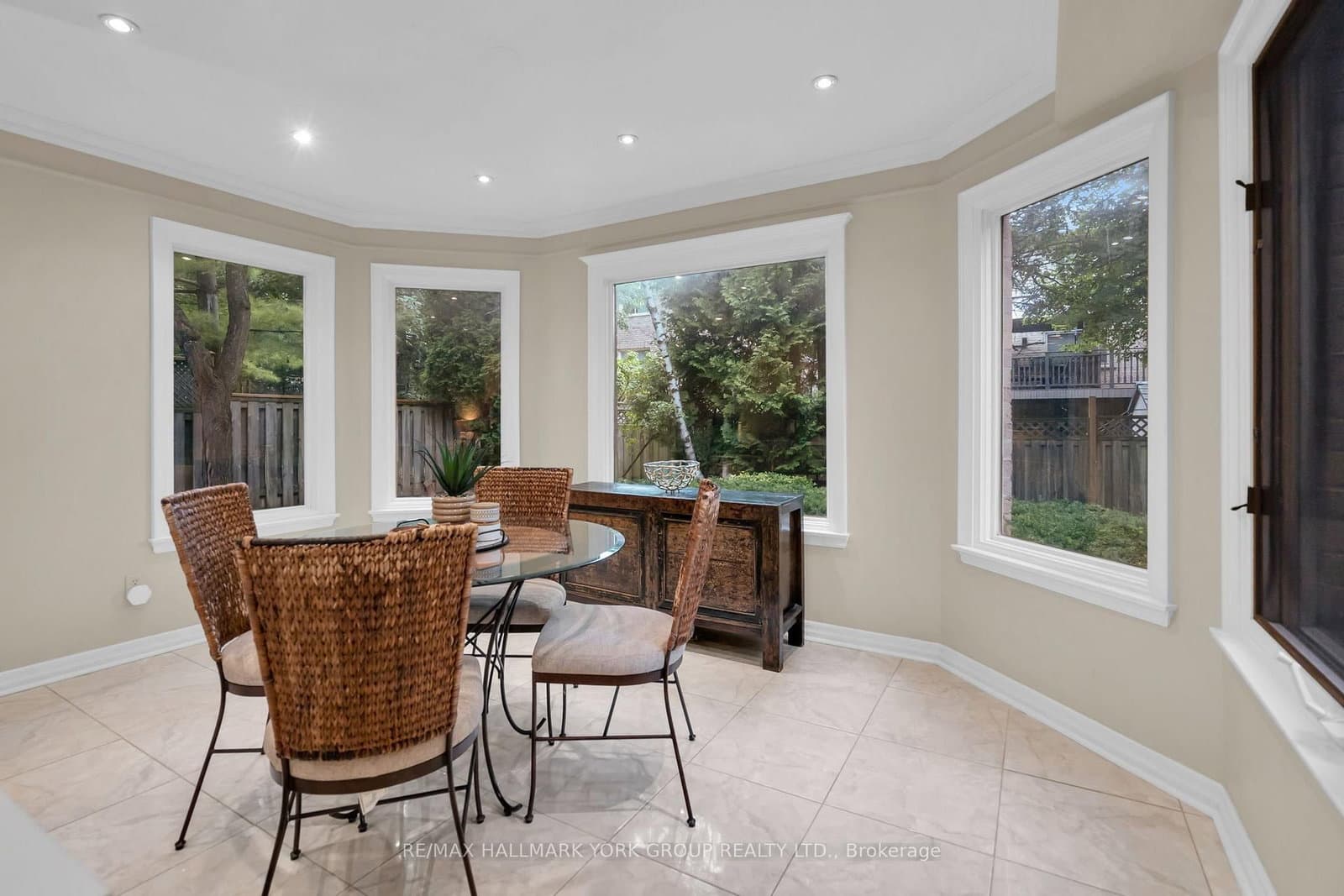 95 Gilbank Drive thumbnail 14