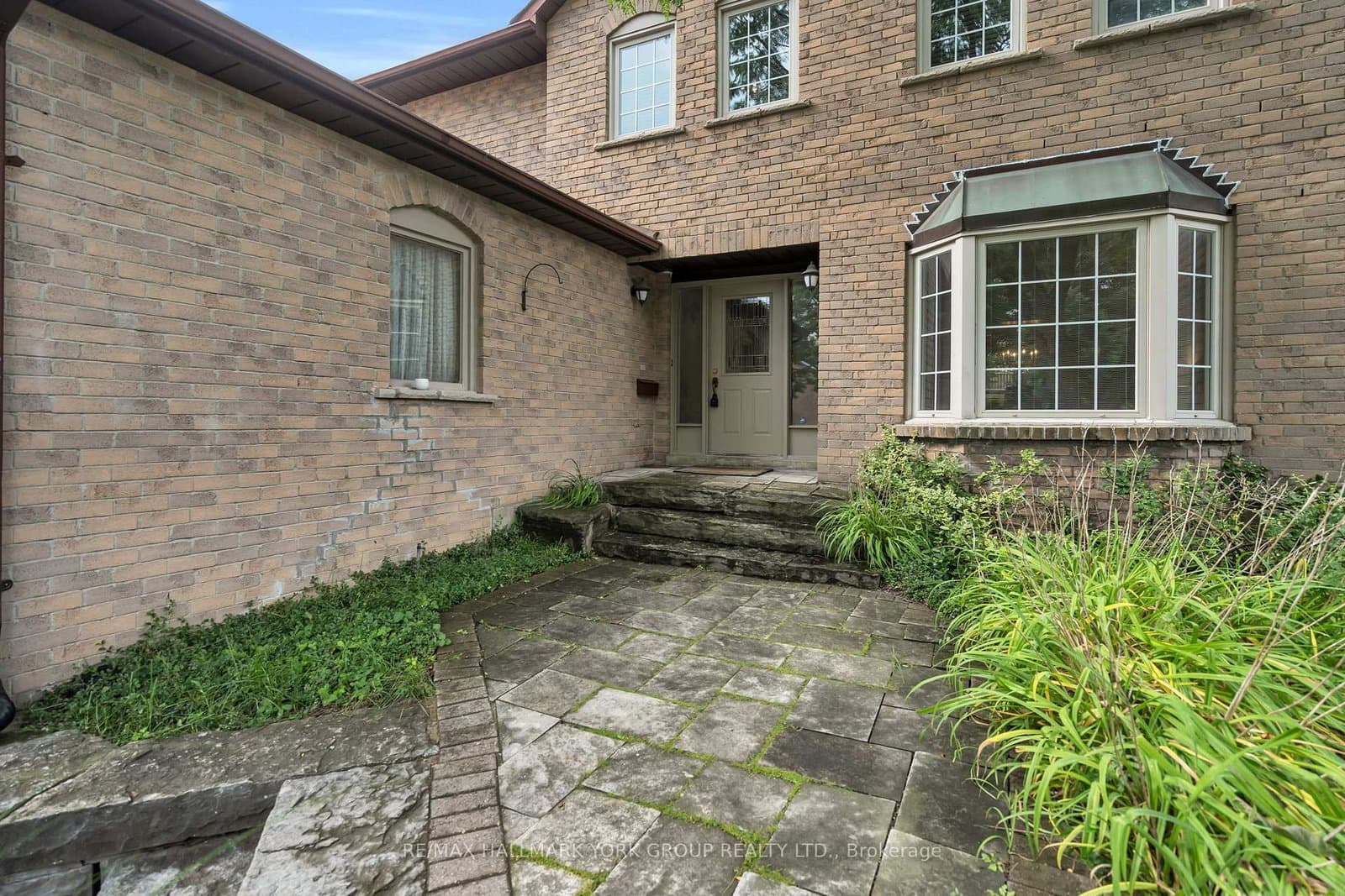 95 Gilbank Drive thumbnail 3