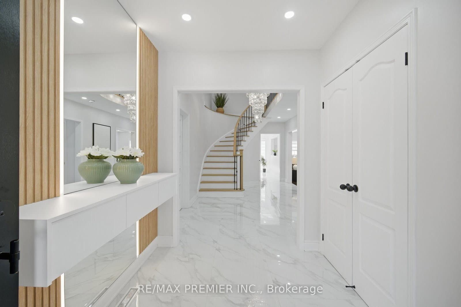 95 Hudson Drive thumbnail 7