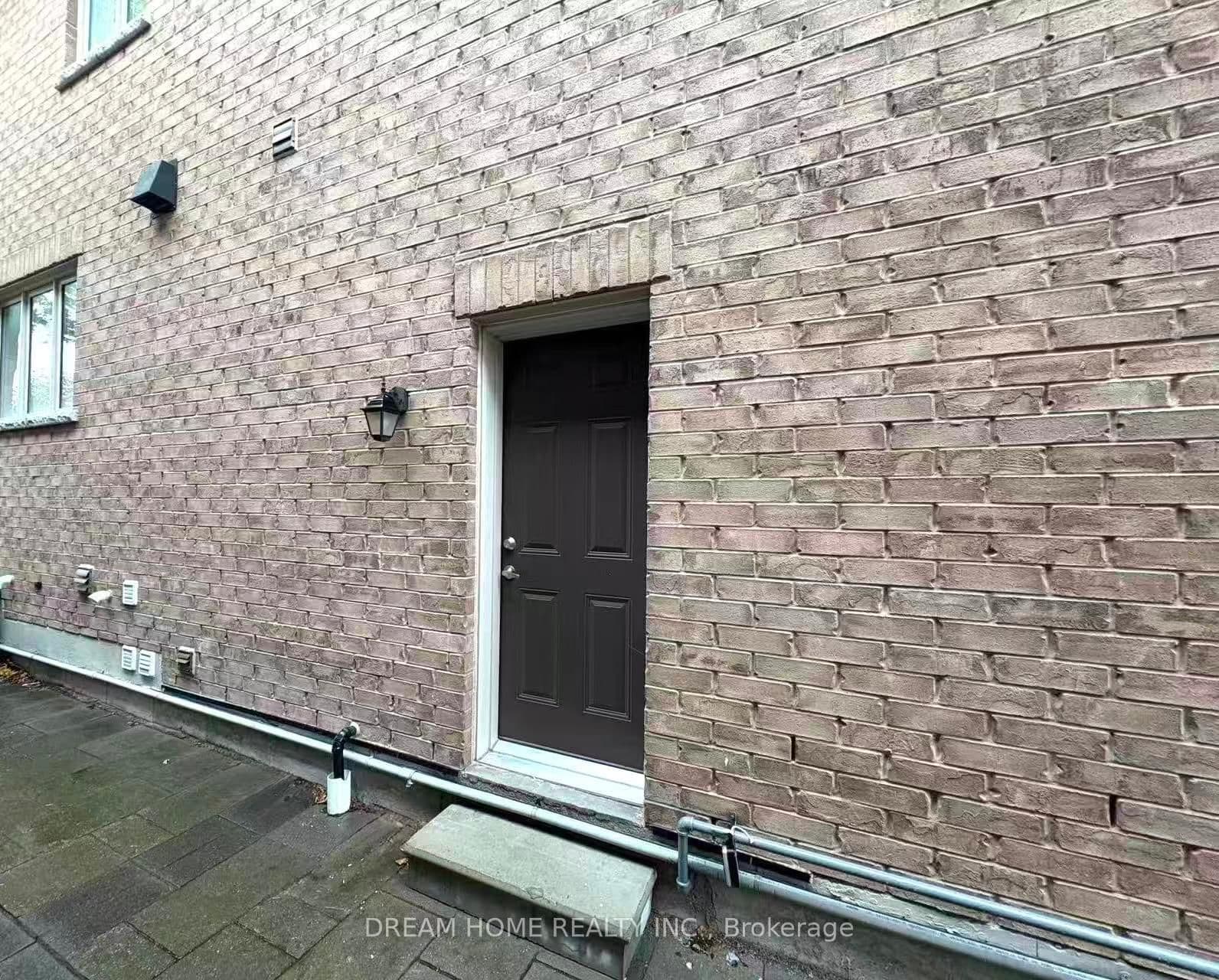 19 Erintol Way, Unit Bsmt thumbnail 3