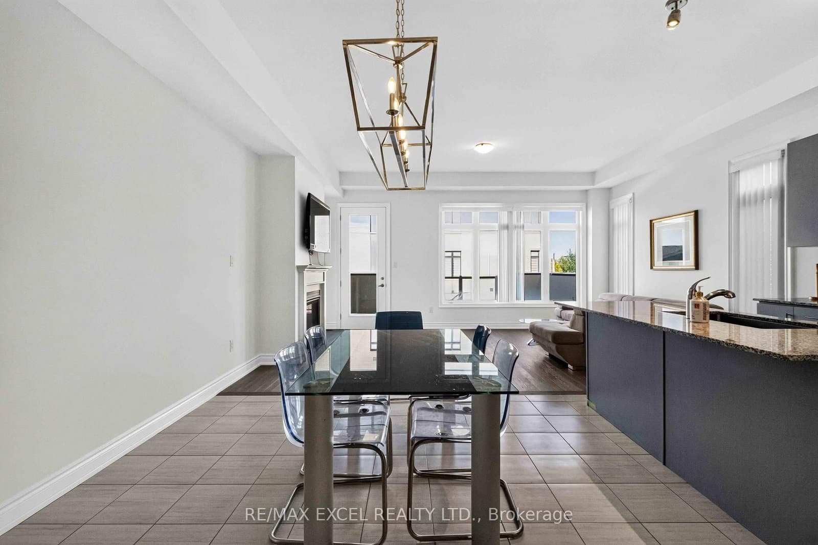 9540 Weston Road, Unit Upper thumbnail 5